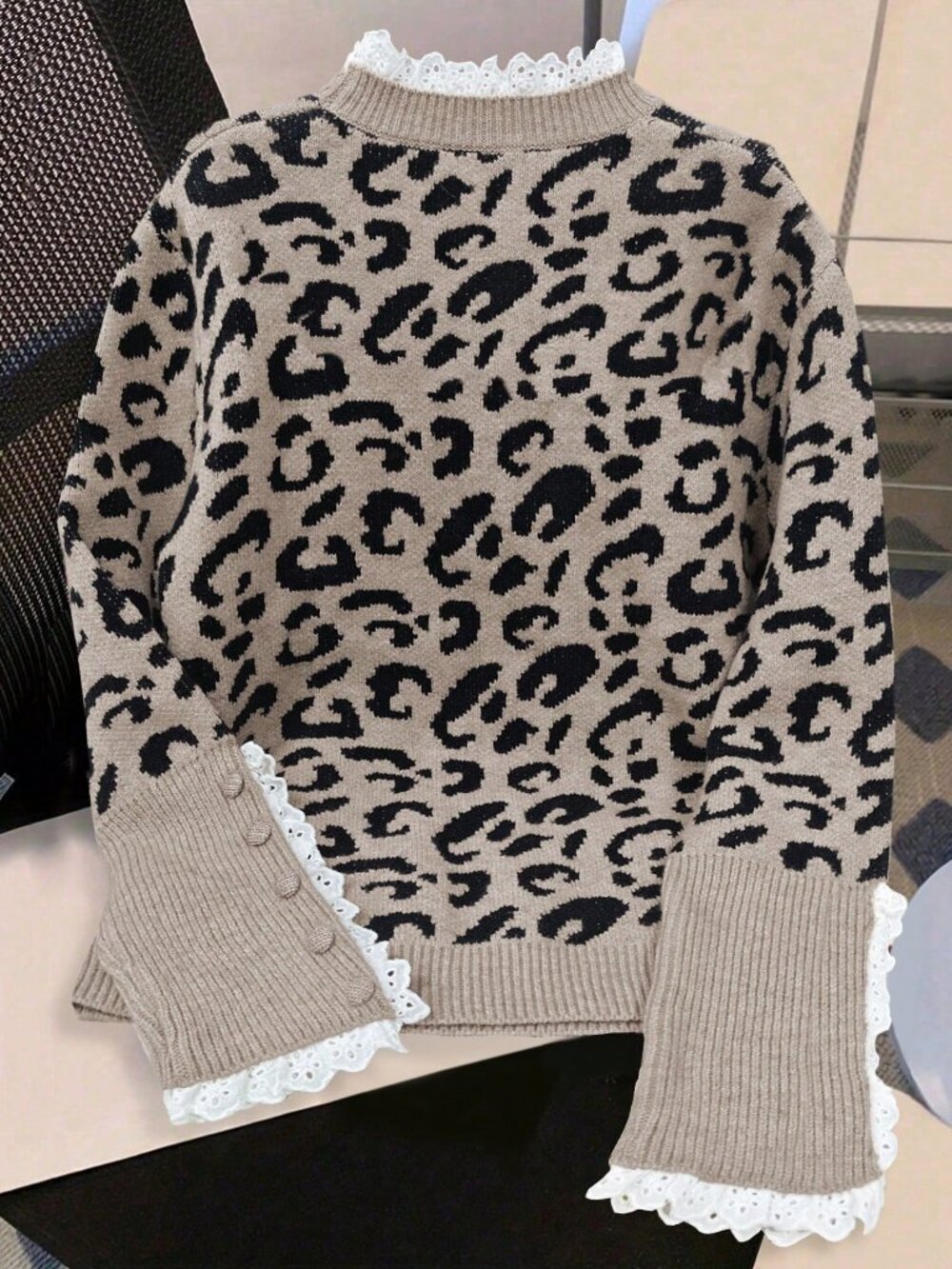 Multicolor Casual Women's Round Neck Lace detailed Leopard Print Knit Sweater - Picture 10 of 10